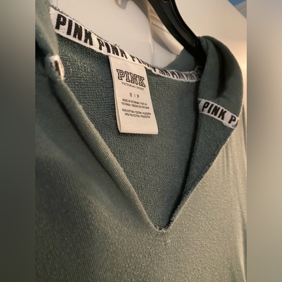 2 VICTORIA SECRET PINK HOODIES!🤩 - Picture 8 of 17